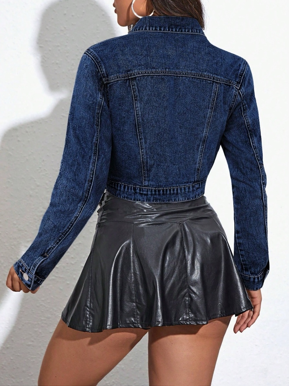 Cropped Button Up Denim Jacket - Picture 5 of 6